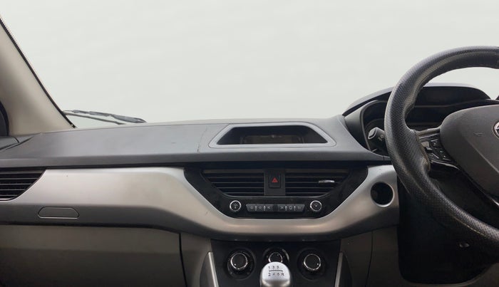 2018 Tata NEXON XM DIESEL, Diesel, Manual, 1,12,267 km, Air Conditioner