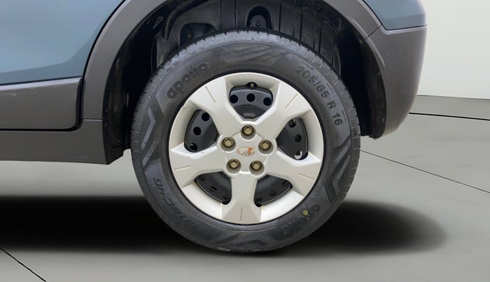2019 Mahindra XUV300 W6 1.2 PETROL, Petrol, Manual, 58,725 km, Left Rear Wheel