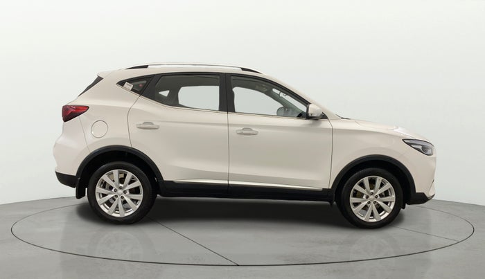 2024 MG ASTOR Select 1.5 MT (Ivory), Petrol, Manual, 11,319 km, Right Side View