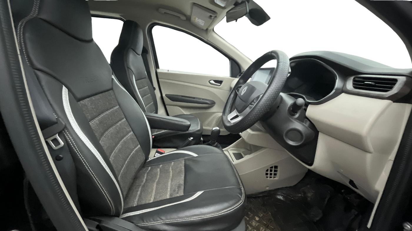 2025 Renault TRIBER Emotion EASY-R AMT, Petrol, Automatic, 7,119 km, Right Side Front Door Cabin
