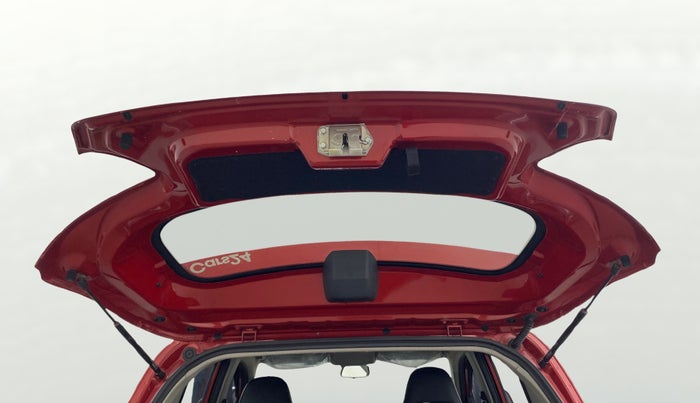 2018 Mahindra KUV 100 NXT K4+ P 6 STR, Petrol, Manual, 35,106 km, Boot Door Open