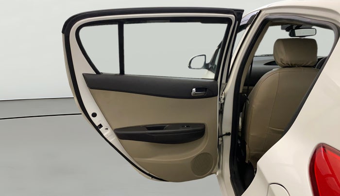 2014 Hyundai i20 SPORTZ 1.2, CNG, Manual, 63,655 km, LHS Rear Door