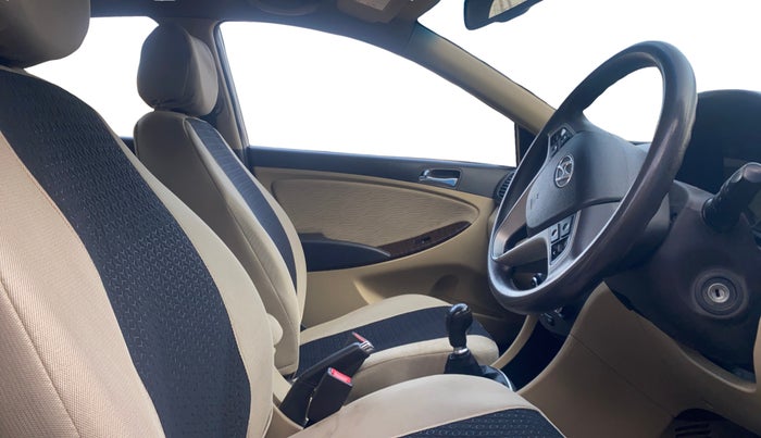 2013 Hyundai Verna FLUIDIC 1.6 VTVT SX, Petrol, Manual, 70,493 km, Right Side Front Door Cabin