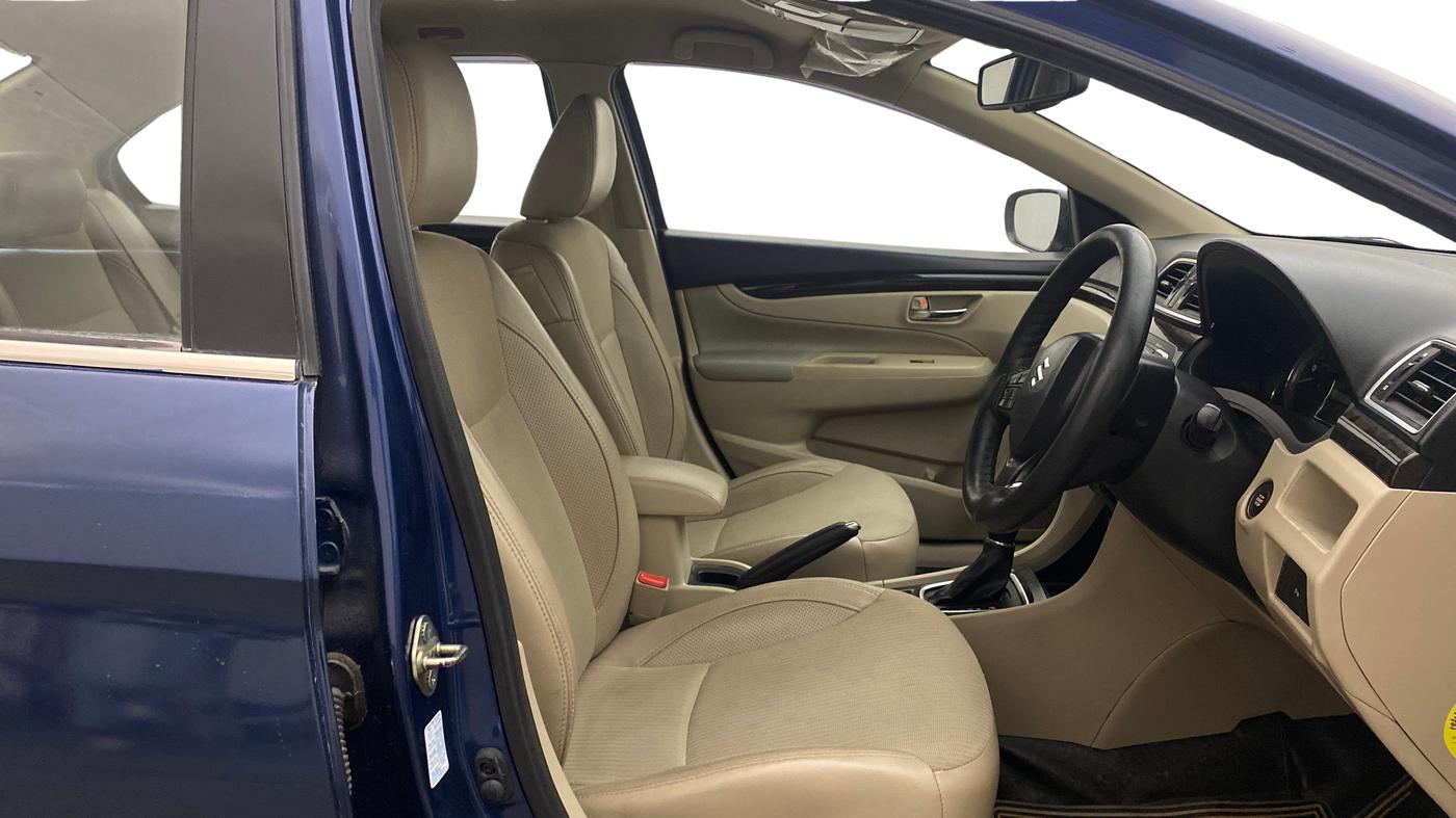 2018 Maruti Ciaz ZETA 1.4  AT PETROL, Petrol, Automatic, 59,221 km, Right Side Front Door Cabin