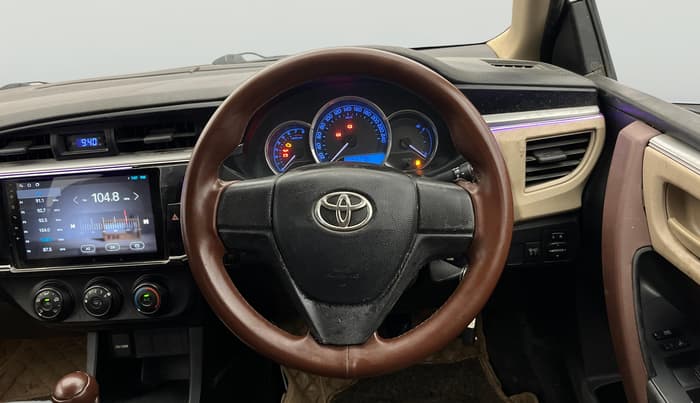 2014 Toyota Corolla Altis J PETROL, Petrol, Manual, 1,04,461 km, Steering Wheel Close Up