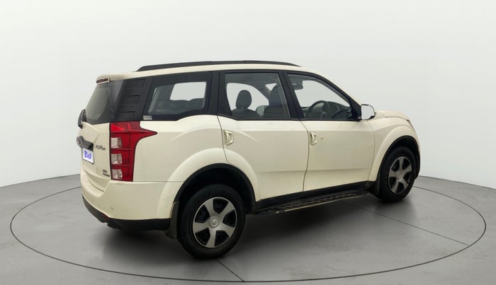 2017 Mahindra XUV500 W6 AT 1.99, Diesel, Automatic, 64,287 km, Right Back Diagonal
