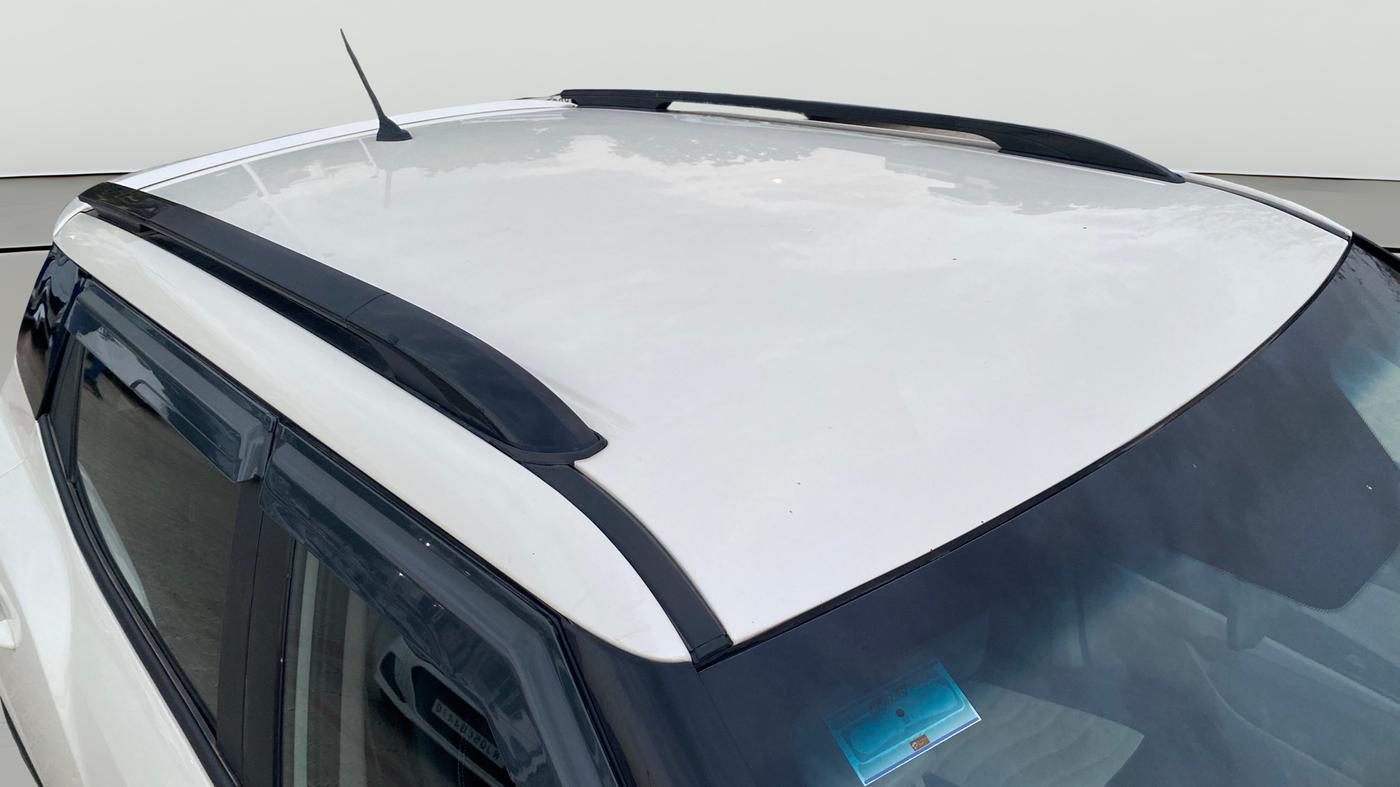 2021 Mahindra XUV300 W8 1.2 PETROL, Petrol, Manual, 38,257 km, Roof