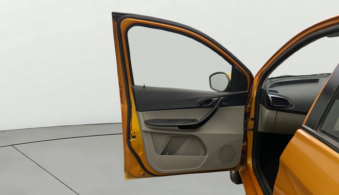 2016 Tata Tiago XT PETROL, Petrol, Manual, 60,689 km, LHS Front Door