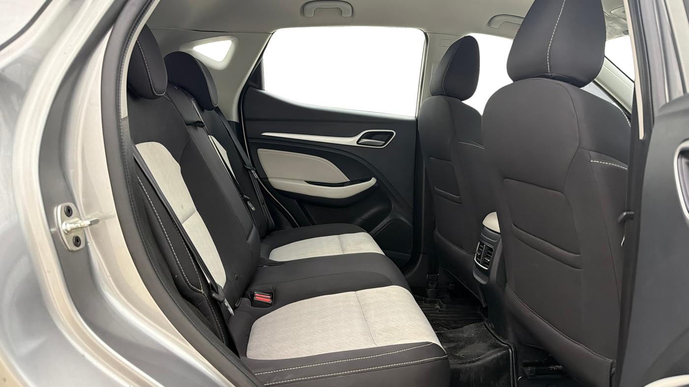 2024 MG ASTOR Sprint 1.5 MT (Ivory), Petrol, Manual, 21,318 km, Right Side Rear Door Cabin