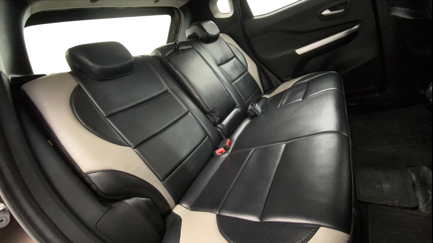 2022 Nissan MAGNITE XV PREMIUM TURBO, Petrol, Manual, 43,335 km, Right Side Rear Door Cabin