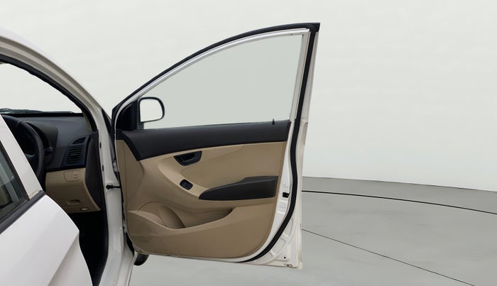 2018 Hyundai Eon ERA +, Petrol, Manual, 32,249 km, RHS Front Door