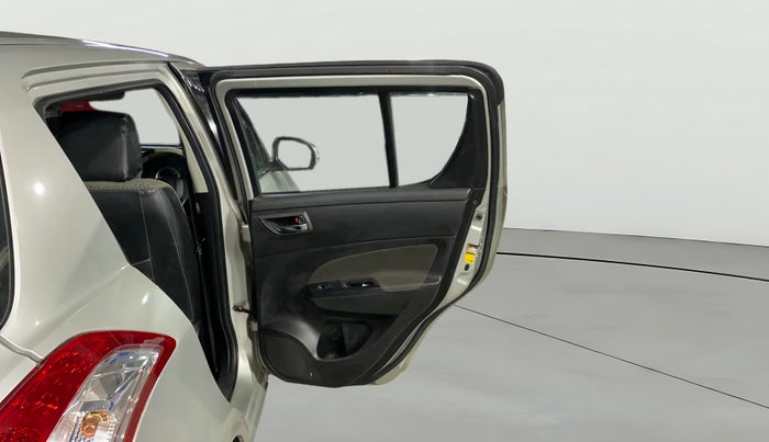 2013 Maruti Swift VXI, Petrol, Manual, 1,06,648 km, RHS Rear Door