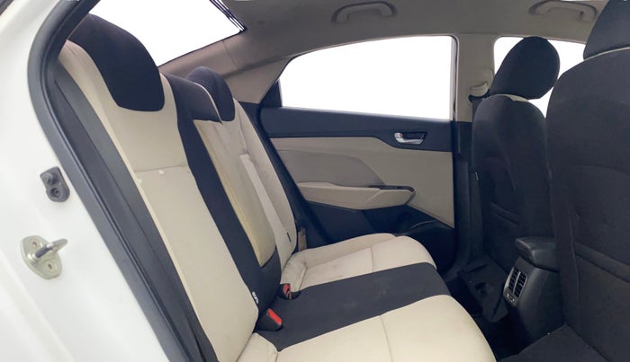 2019 Hyundai Verna 1.6 VTVT SX, Petrol, Manual, 1,12,885 km, Right Side Rear Door Cabin