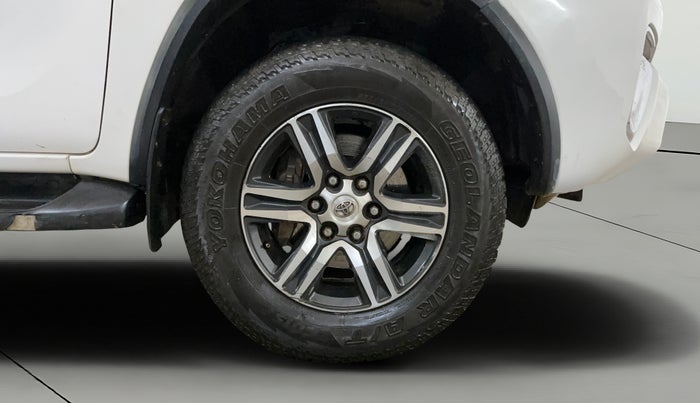 2018 Toyota Fortuner 2.8 4X2 MT, Diesel, Manual, 1,58,246 km, Right Front Wheel