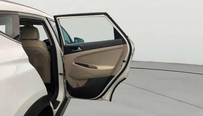 2017 Hyundai Tucson GLS 4WD AT DIESEL, Diesel, Automatic, 1,31,162 km, RHS Rear Door