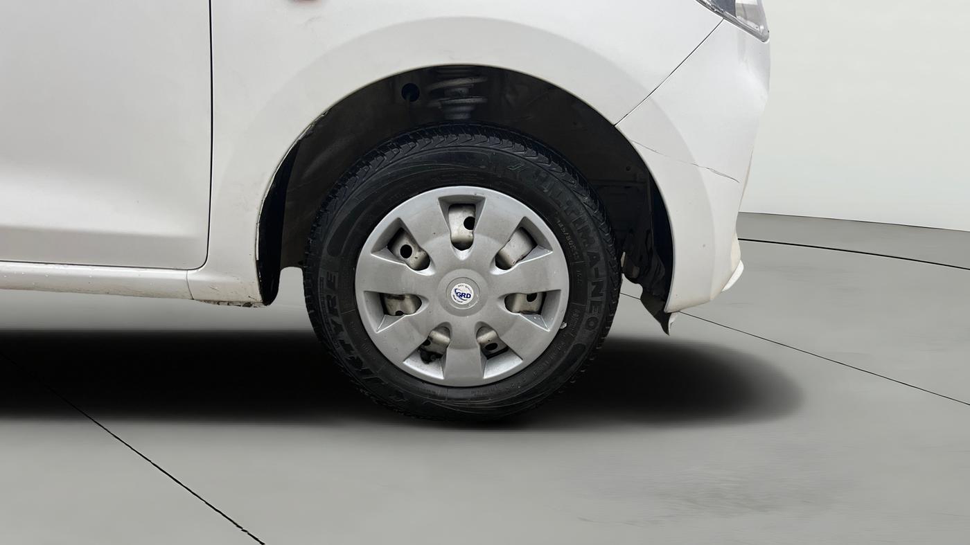 2023 Maruti Alto K10 LXI, CNG, Manual, 37,953 km, Right Front Wheel