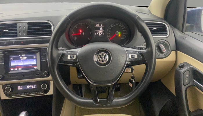 2017 Volkswagen Ameo HIGHLINE PLUS 1.5L AT 16 ALLOY, Diesel, Automatic, 71,356 km, Steering Wheel Close Up