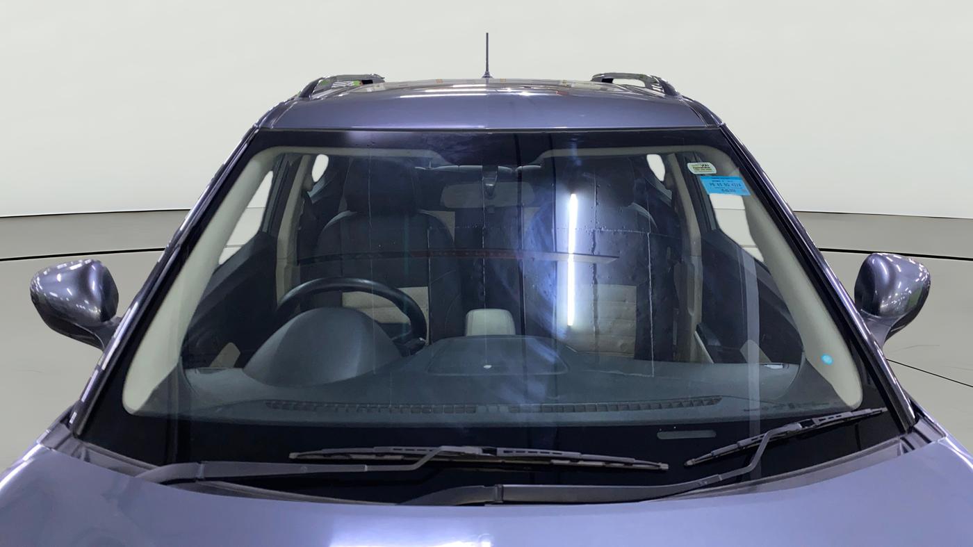 2023 Mahindra XUV300 W6 1.2 PETROL, Petrol, Manual, 41,020 km, Front Windshield