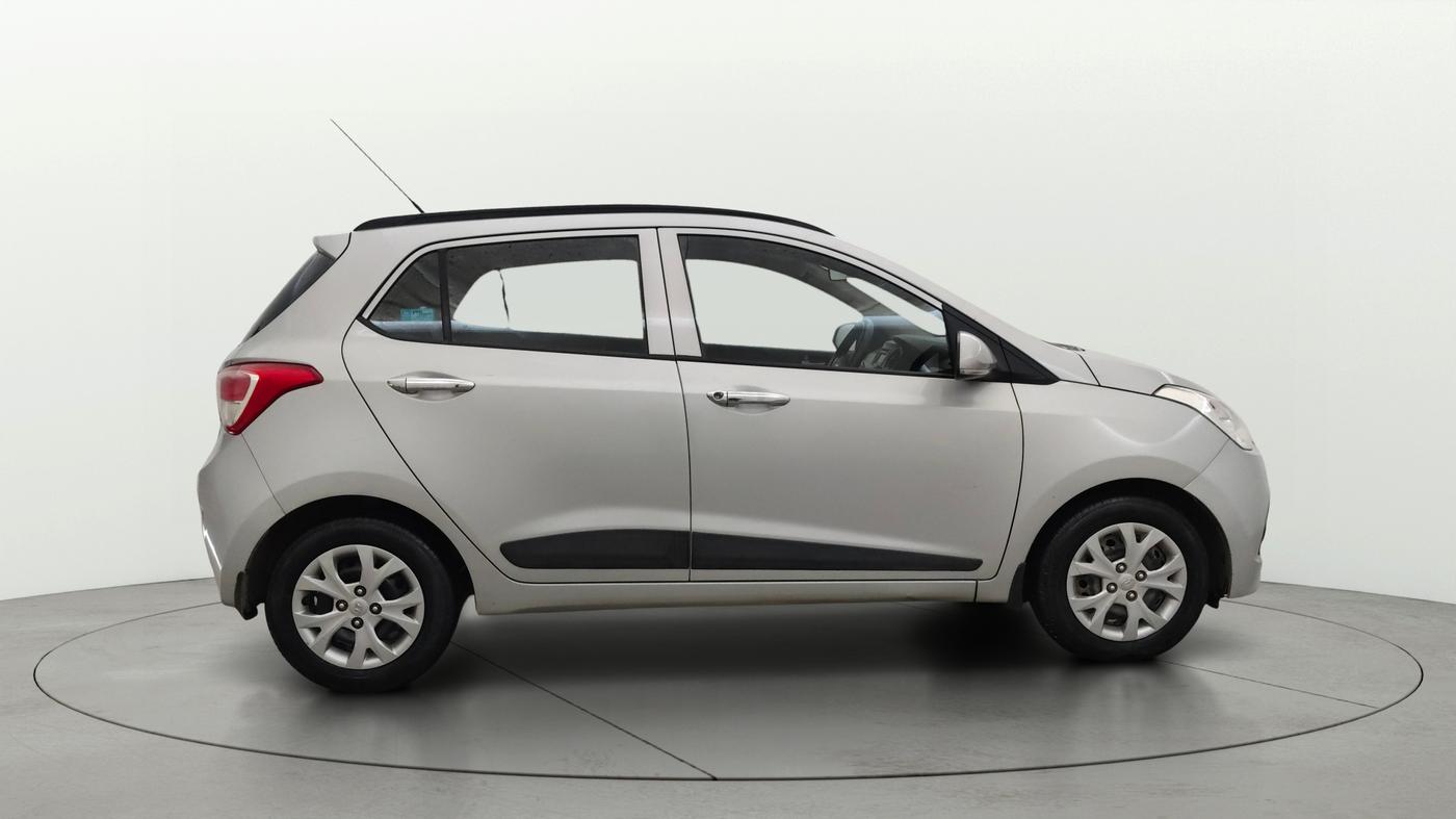 2015 Hyundai Grand i10 SPORTZ 1.2 KAPPA VTVT, Petrol, Manual, 31,211 km, Right Side View