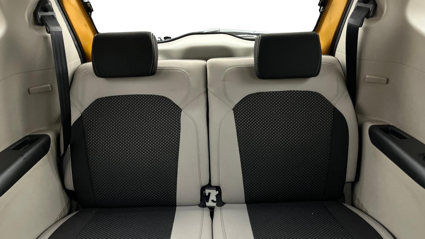 2021 Renault TRIBER RXZ, Petrol, Manual, 55,624 km, Third Seat Row ( optional )