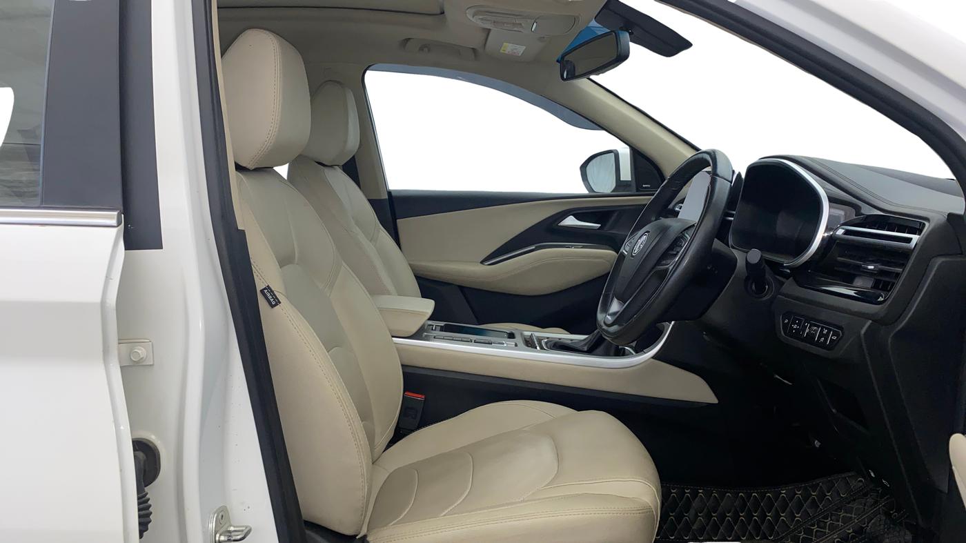 2023 MG HECTOR SHARP PRO 1.5 PETROL TURBO CVT PETROL, Petrol, Automatic, 45,399 km, Right Side Front Door Cabin