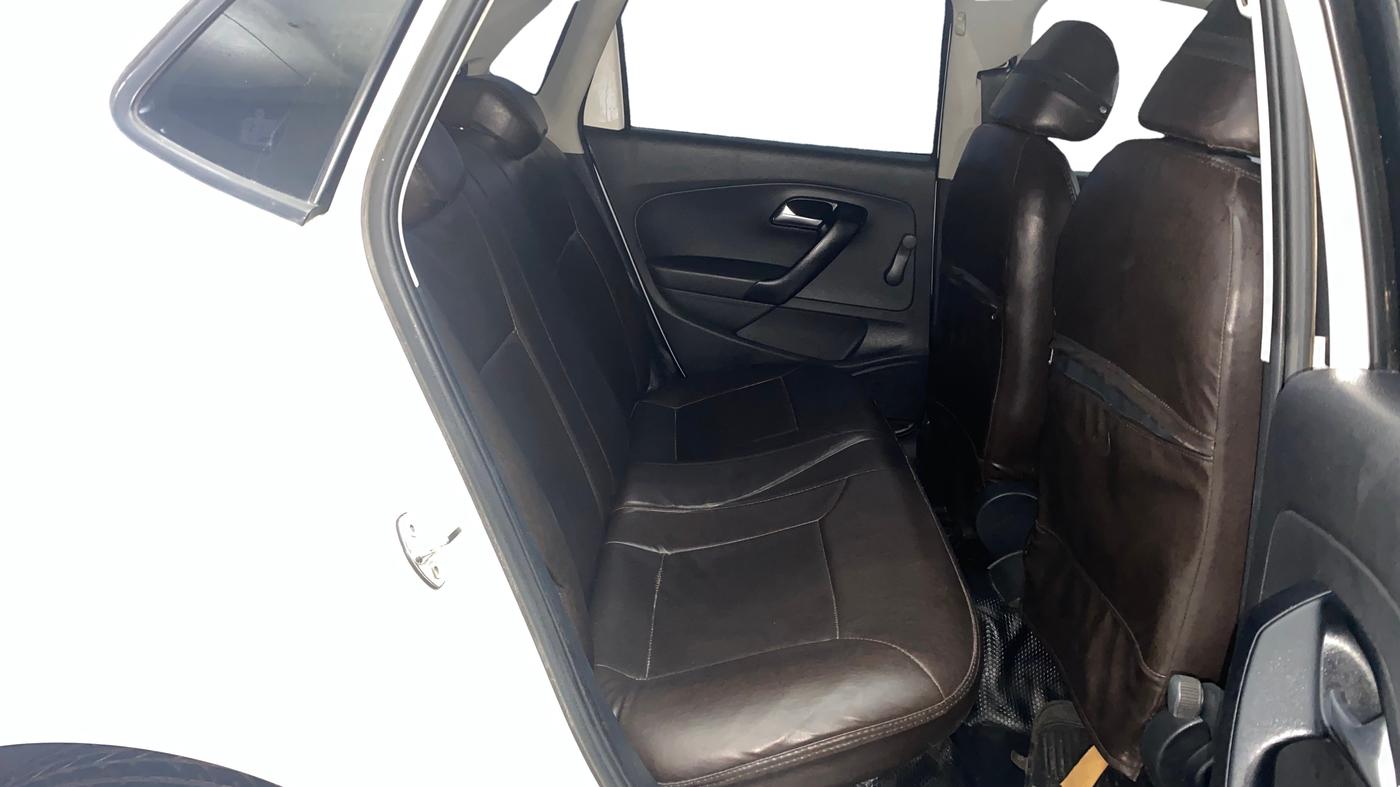 2021 Volkswagen Polo TRENDLINE 1.0L, Petrol, Manual, 1,22,676 km, Right Side Rear Door Cabin