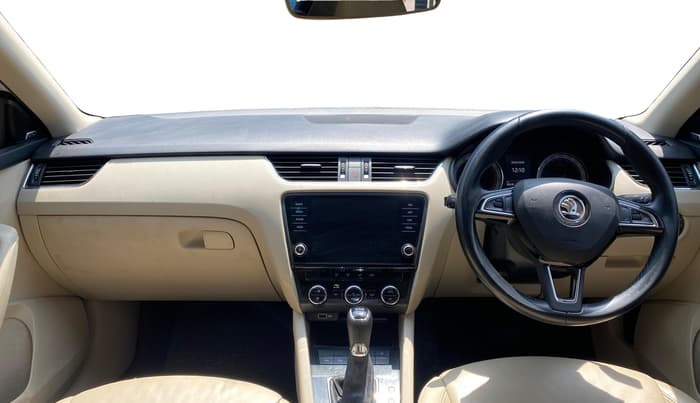 2018 Skoda Octavia L&K 1.8 TSI AT, Petrol, Automatic, 99,240 km, Dashboard