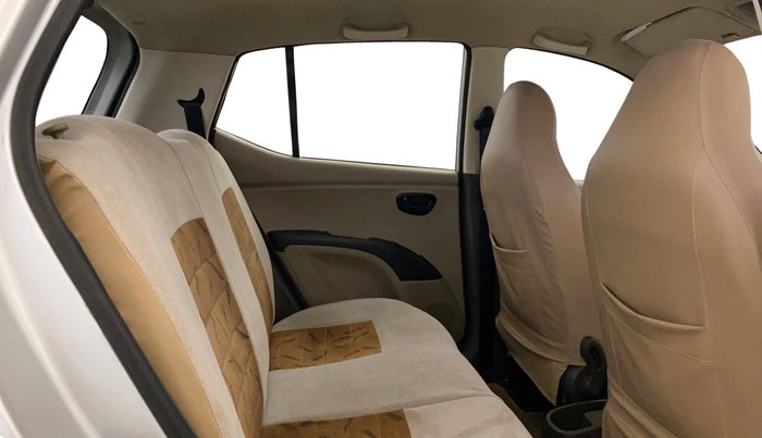 2014 Hyundai i10 MAGNA 1.1, CNG, Manual, 66,610 km, Right Side Rear Door Cabin