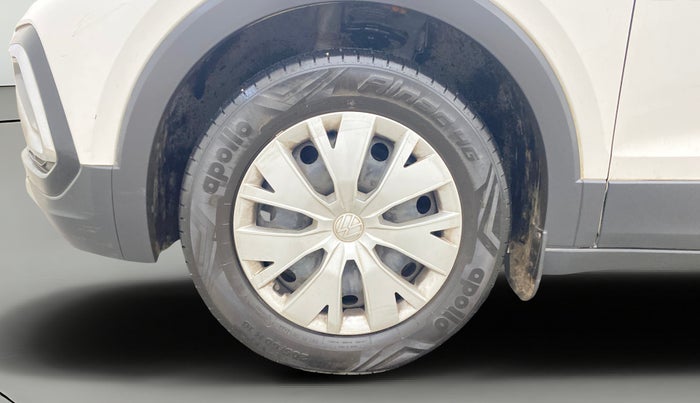 2022 Volkswagen TAIGUN COMFORTLINE 1.0 TSI MT, Petrol, Manual, 29,920 km, Left Front Wheel