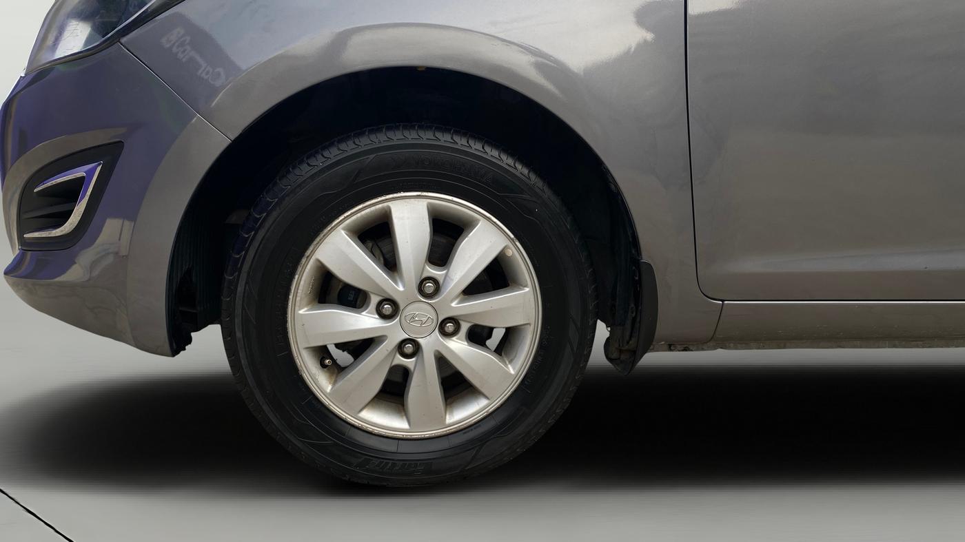 2013 Hyundai i20 SPORTZ 1.2, Petrol, Manual, 1,01,112 km, Left Front Wheel