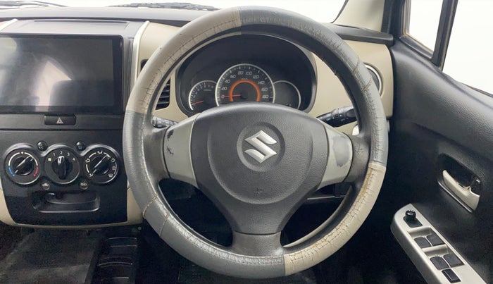 2015 Maruti Wagon R 1.0 VXI, Petrol, Manual, 1,21,130 km, Steering Wheel Close Up