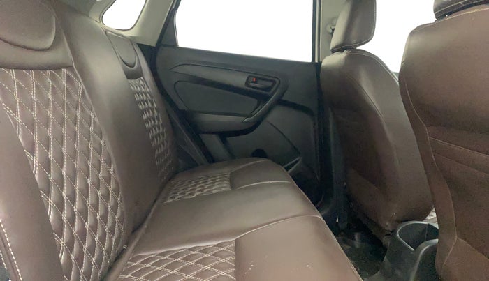 2022 Maruti Vitara Brezza LXI, Petrol, Manual, 28,462 km, Right Side Rear Door Cabin
