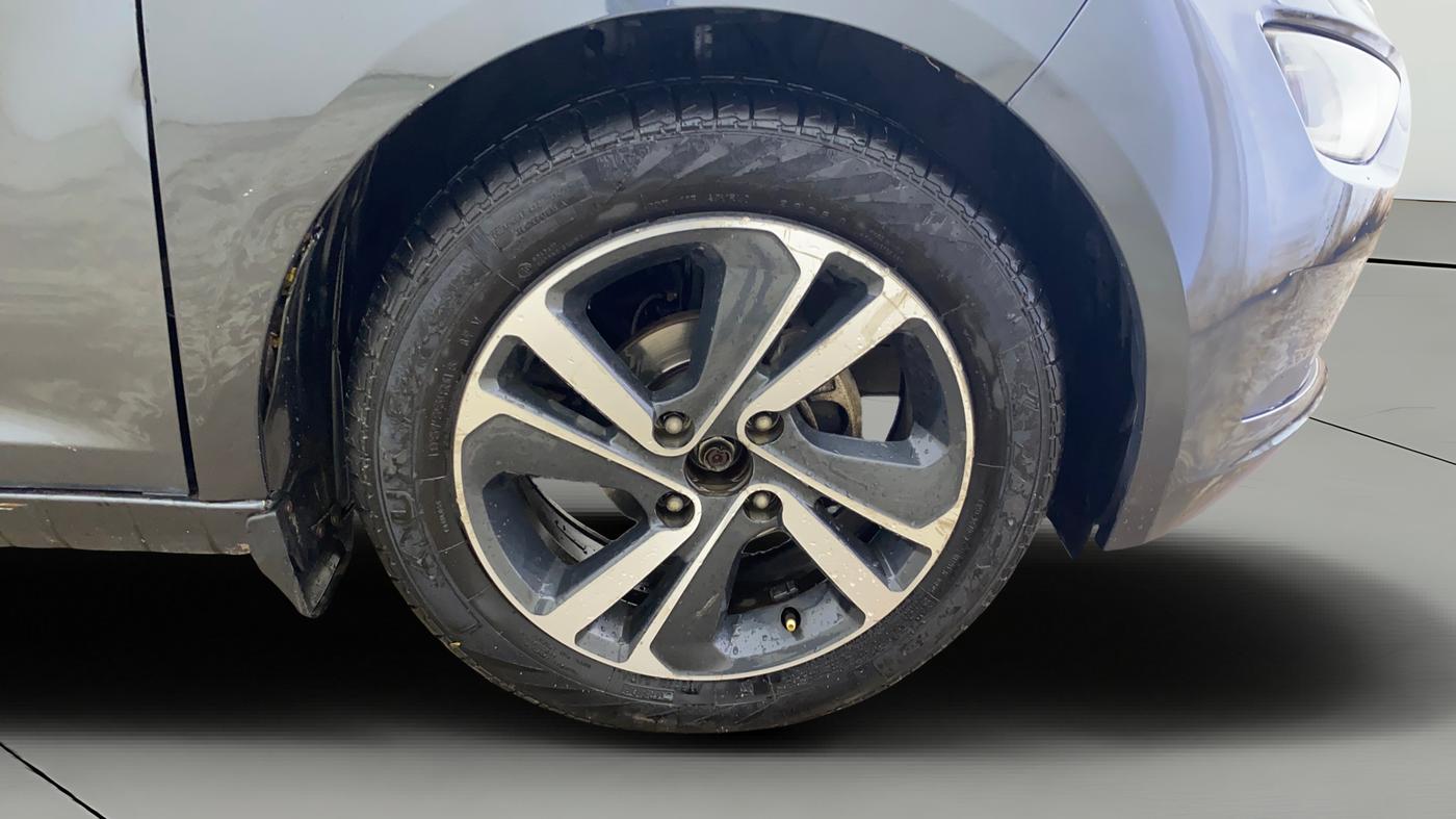 2020 Tata ALTROZ XZ PETROL, CNG, Manual, 80,571 km, Right Front Wheel