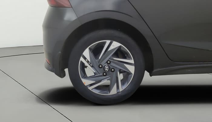 2022 Hyundai NEW I20 ASTA (O) 1.2 AT, Petrol, Automatic, 38,553 km, Right Rear Wheel