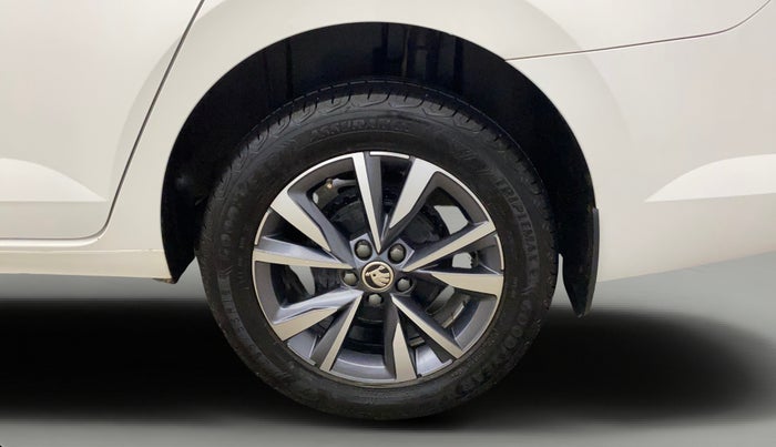 2022 Skoda SLAVIA STYLE 1.5L TSI MT, Petrol, Manual, 17,788 km, Left Rear Wheel