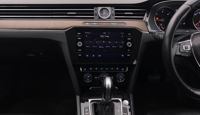 2018 Volkswagen Passat HIGHLINE DSG, Diesel, Automatic, 1,08,680 km, Air Conditioner