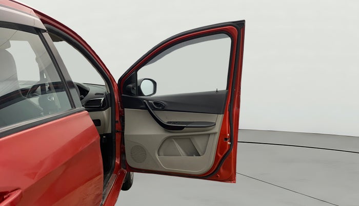 2016 Tata Tiago XT PETROL, Petrol, Manual, 67,045 km, RHS Front Door