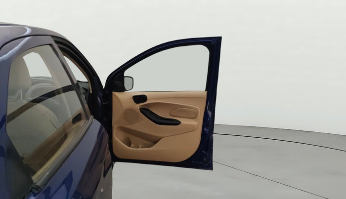 2017 Ford Figo Aspire TITANIUM 1.2 PETROL, Petrol, Manual, 42,612 km, RHS Front Door