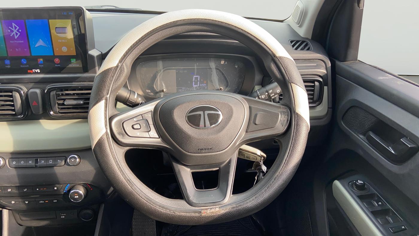 2024 Tata PUNCH ADVENTURE MT, Petrol, Manual, 28,375 km, Steering Wheel Close Up