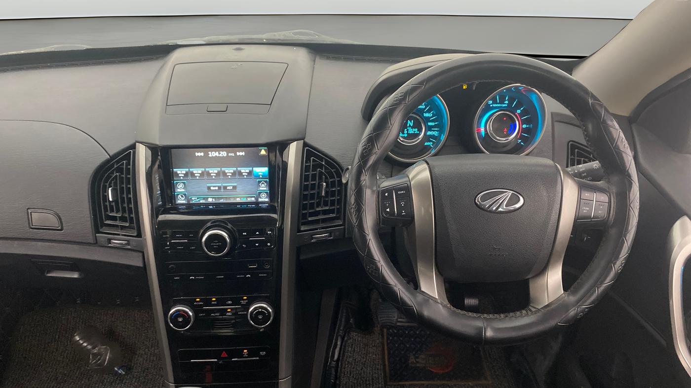 2020 Mahindra XUV500 W7, Diesel, Manual, 62,010 km, Steering Wheel Close Up
