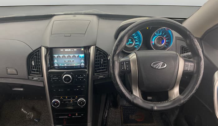 2020 Mahindra XUV500 W7, Diesel, Manual, 61,904 km, Steering Wheel Close Up