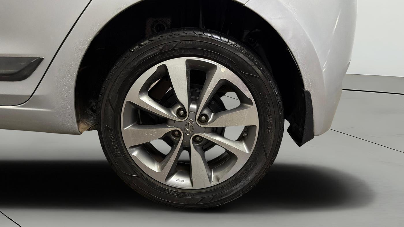 2017 Hyundai Elite i20 ASTA 1.2 (O), Petrol, Manual, 90,669 km, Left Rear Wheel