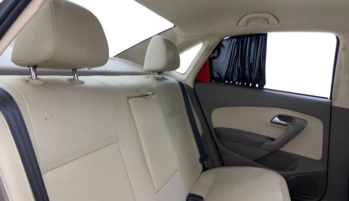 2015 Skoda Rapid ELEGANCE 1.6 MPI MT, Petrol, Manual, 78,320 km, Right Side Rear Door Cabin