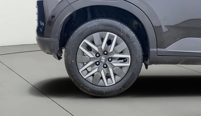 2023 Hyundai VENUE S (O) 1.0 Turbo Petrol DCT, Petrol, Automatic, 15,976 km, Right Rear Wheel