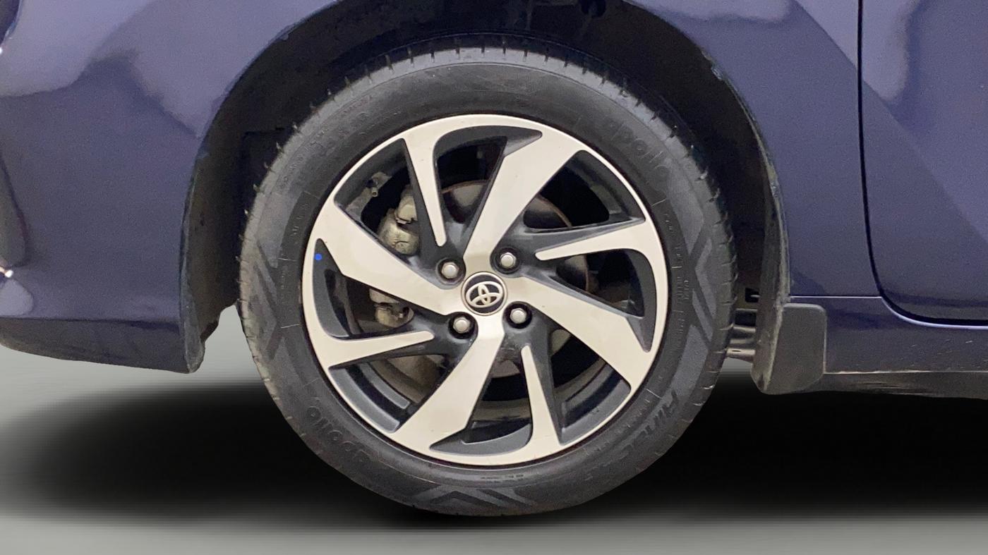 2022 Toyota Glanza V, Petrol, Manual, 48,063 km, Left Front Wheel