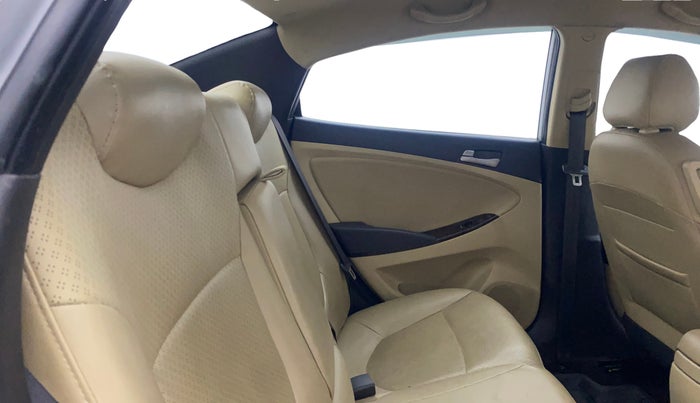 2016 Hyundai Verna FLUIDIC 1.6 CRDI SX AT 4S, Diesel, Automatic, 1,26,756 km, Right Side Rear Door Cabin