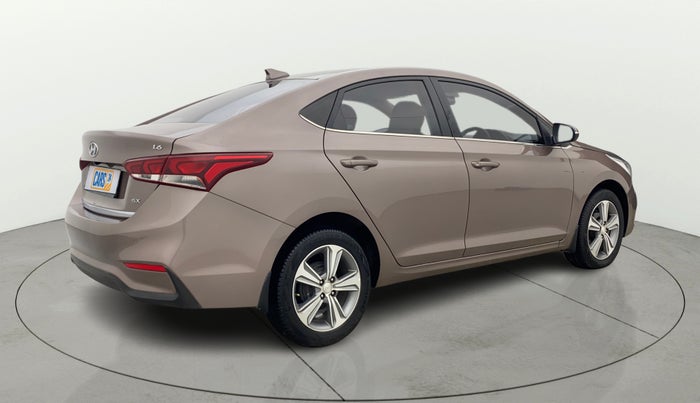 2018 Hyundai Verna 1.6 VTVT SX, Petrol, Manual, 74,563 km, Right Back Diagonal