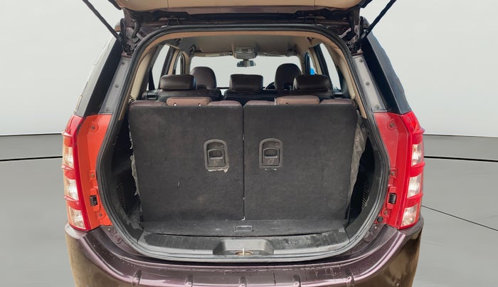 2014 Mahindra XUV500 W8, Diesel, Manual, 83,252 km, Boot Open Zoomed View