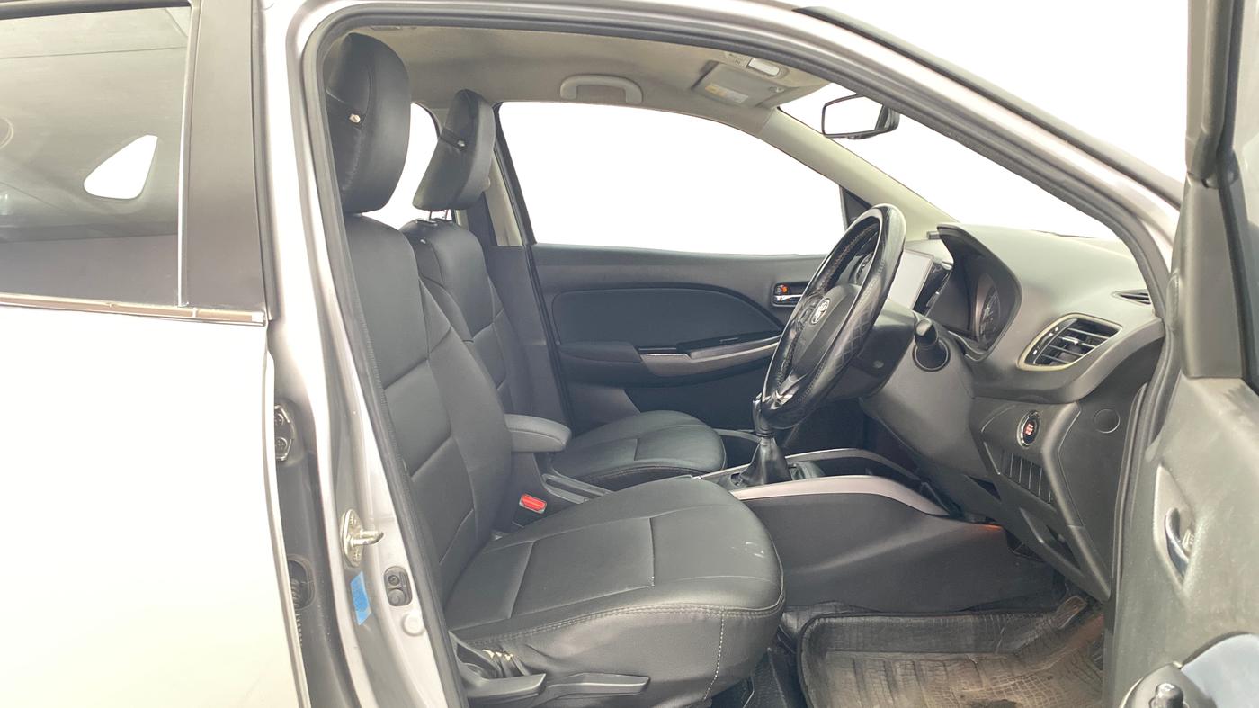 2021 Toyota Glanza G, Petrol, Manual, 75,777 km, Right Side Front Door Cabin