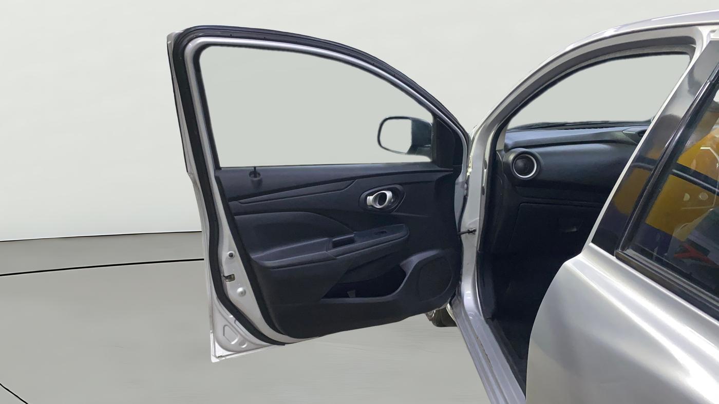 2018 Datsun Go T, CNG, Manual, 41,632 km, LHS Front Door